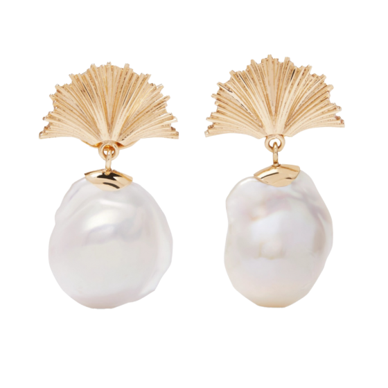 Gold Earrings With White Pearls